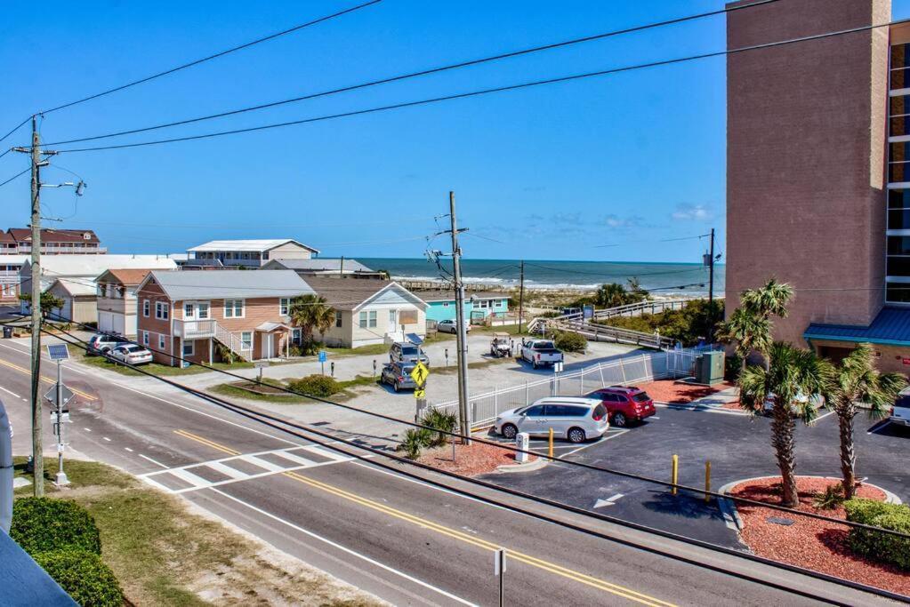 Kraken'S Den * Oceanview * Steps To Ocean * Pool Apartment Carolina Beach Exterior photo