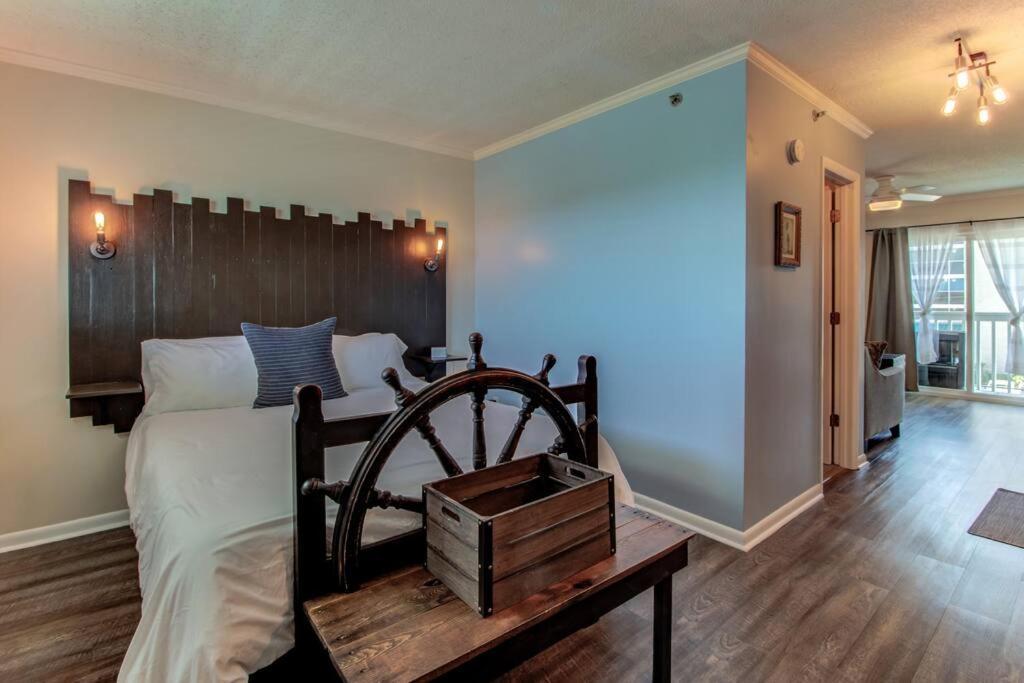 Kraken'S Den * Oceanview * Steps To Ocean * Pool Apartment Carolina Beach Exterior photo